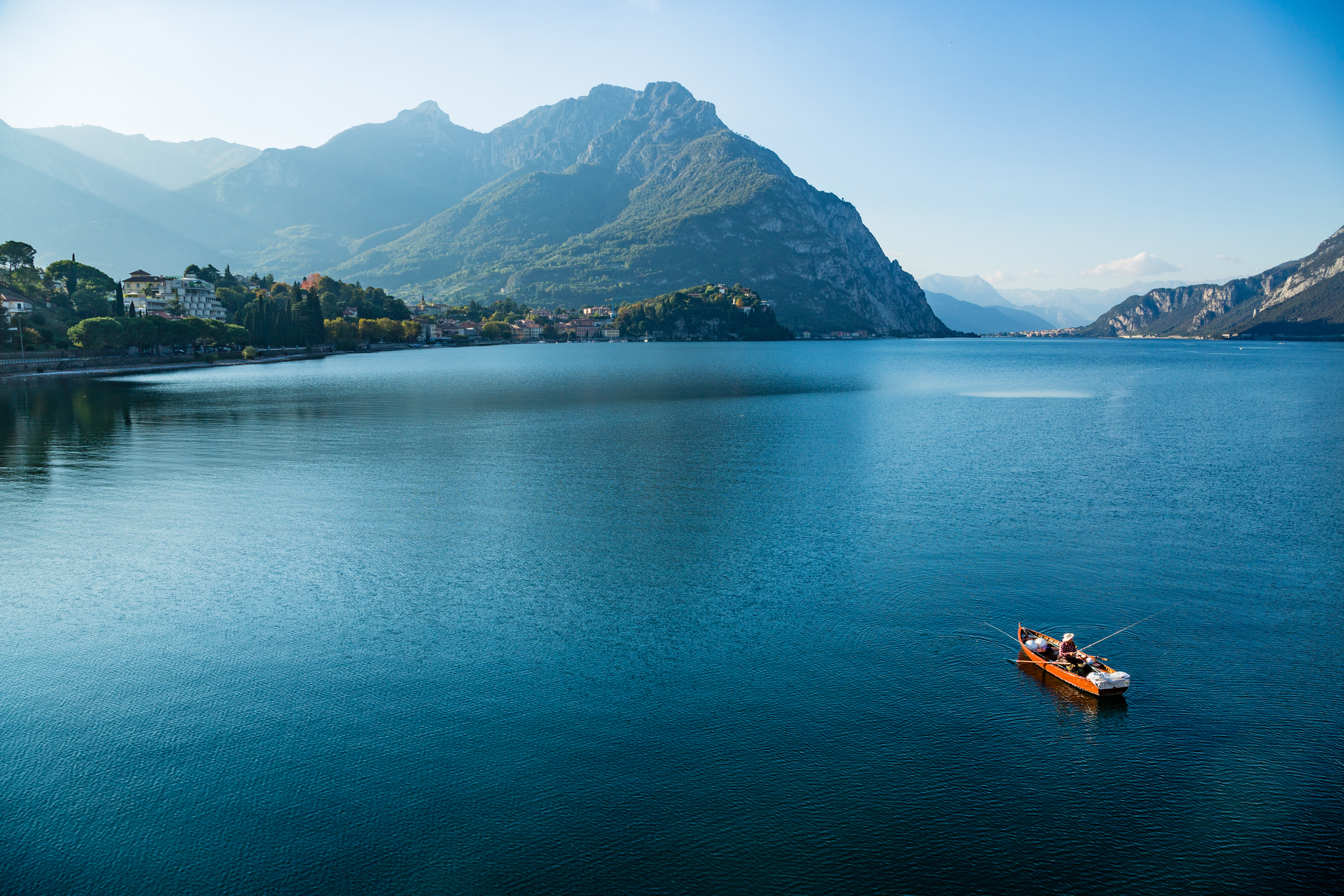 Breathtaking panorama of Lake Como with mountains and villas